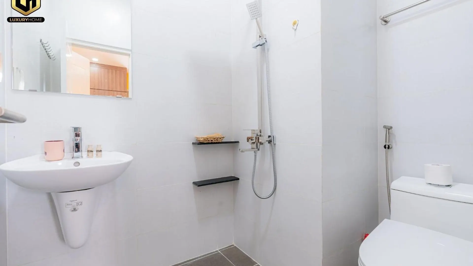 *** Hotel Luxury Condotel Sai Gon 2 Ho Chi Minh City Vietnam