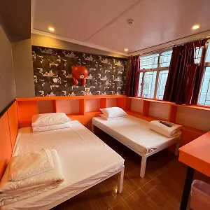 Hostel Hop On Nathan Road Hong Kong