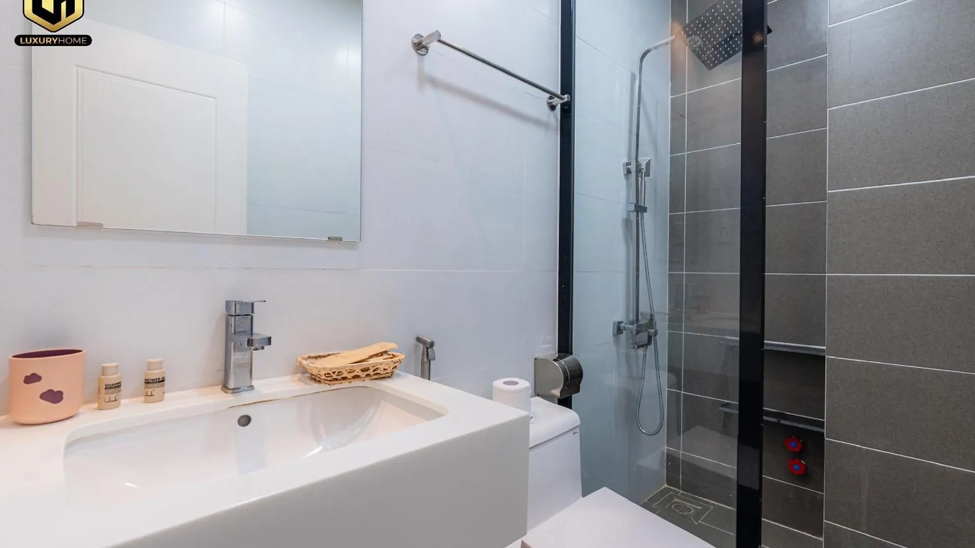 Luxury Condotel Sai Gon 2 Ho Chi Minh-staden 3*,  Vietnam